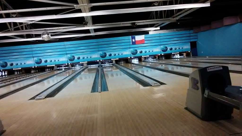 Angleton Lanes | 1040 S Velasco St, Angleton, TX 77515, USA | Phone: (979) 848-1686