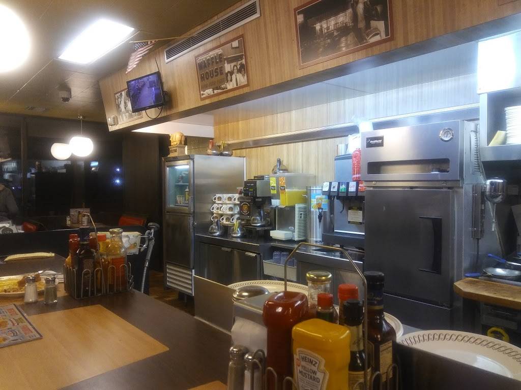 Waffle House | 12009 N I- 35 Service Rd, Oklahoma City, OK 73131, USA | Phone: (405) 478-4878