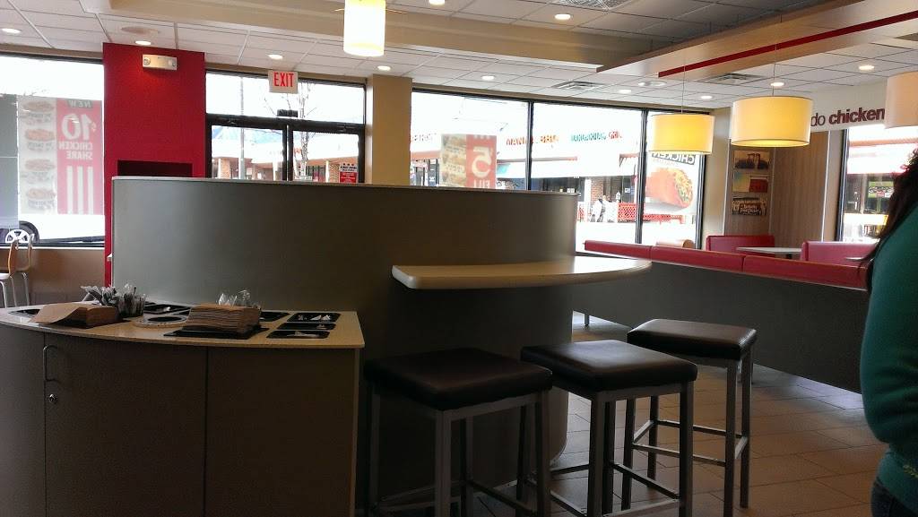 KFC | 9402 Old Burke Lake Rd, Burke, VA 22015, USA | Phone: (703) 764-8882