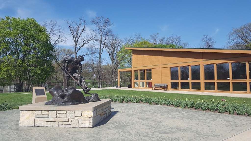 Phillips Park Visitors Center | 1000 Ray Moses Dr, Aurora, IL 60505, USA | Phone: (630) 256-3730