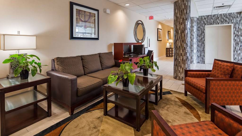Best Western Airport Inn & Suites Cleveland | 16501 Snow Rd, Cleveland, OH 44142, USA | Phone: (216) 267-9364