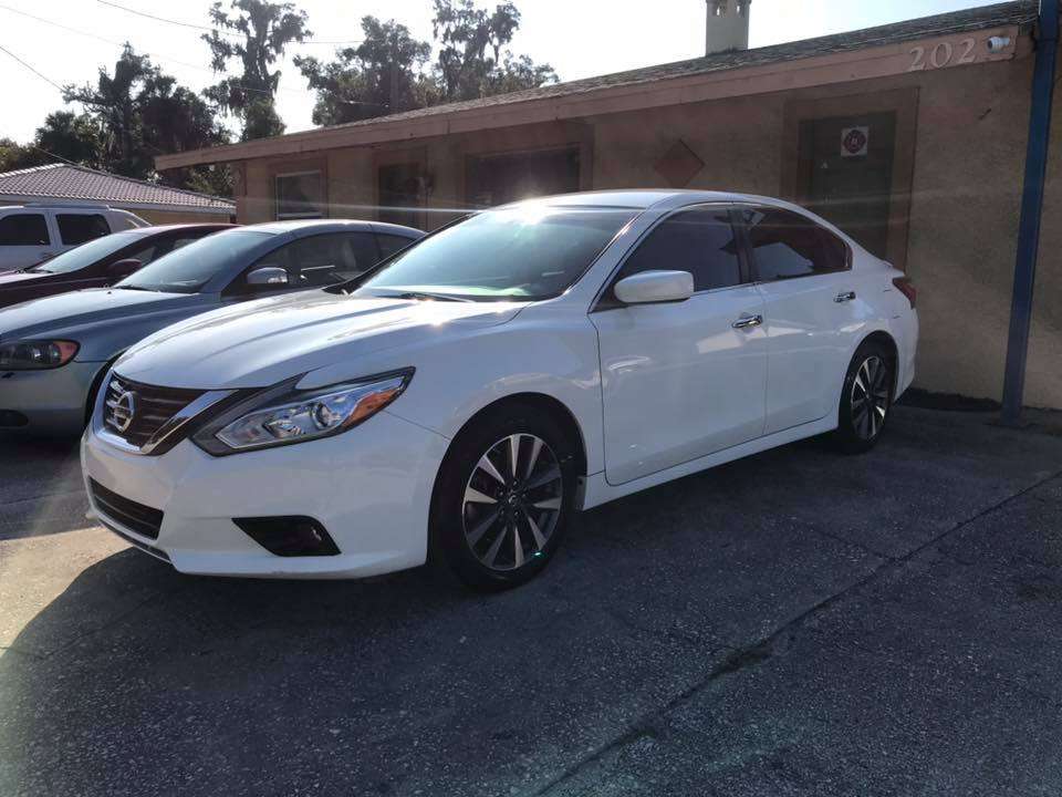 Colima Auto Sales LDR, Inc. | 202 N Spring Garden Ave, DeLand, FL 32720, USA | Phone: (386) 734-9868