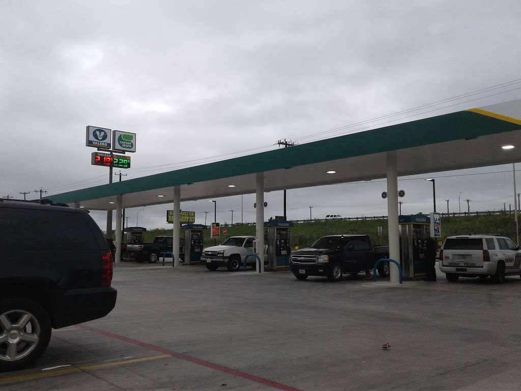 Circle K | 8839 SW Loop 410, San Antonio, TX 78242, USA | Phone: (210) 623-1376