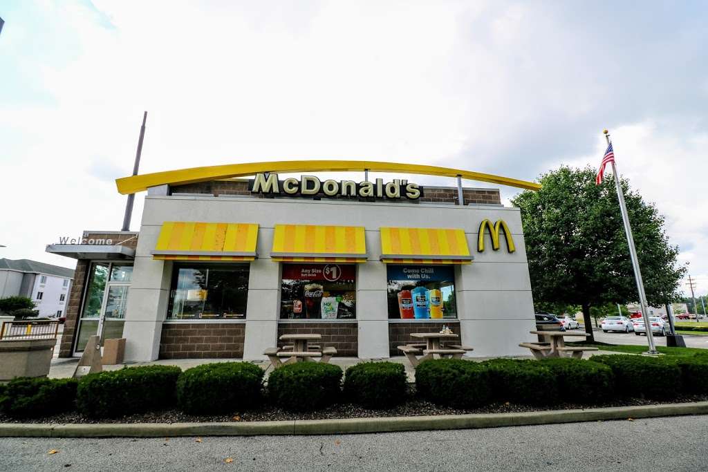 McDonalds | 2205 W Jonathan Moore Pike, Columbus, IN 47201, USA | Phone: (812) 372-1173