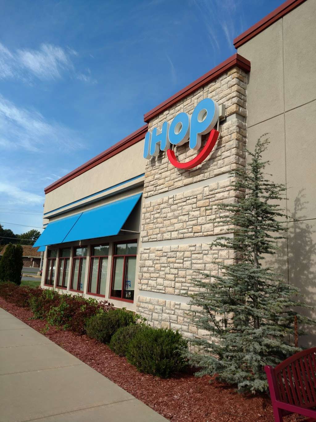 IHOP | 10000 East 350 Hwy, Raytown, MO 64138, USA | Phone: (816) 358-4467