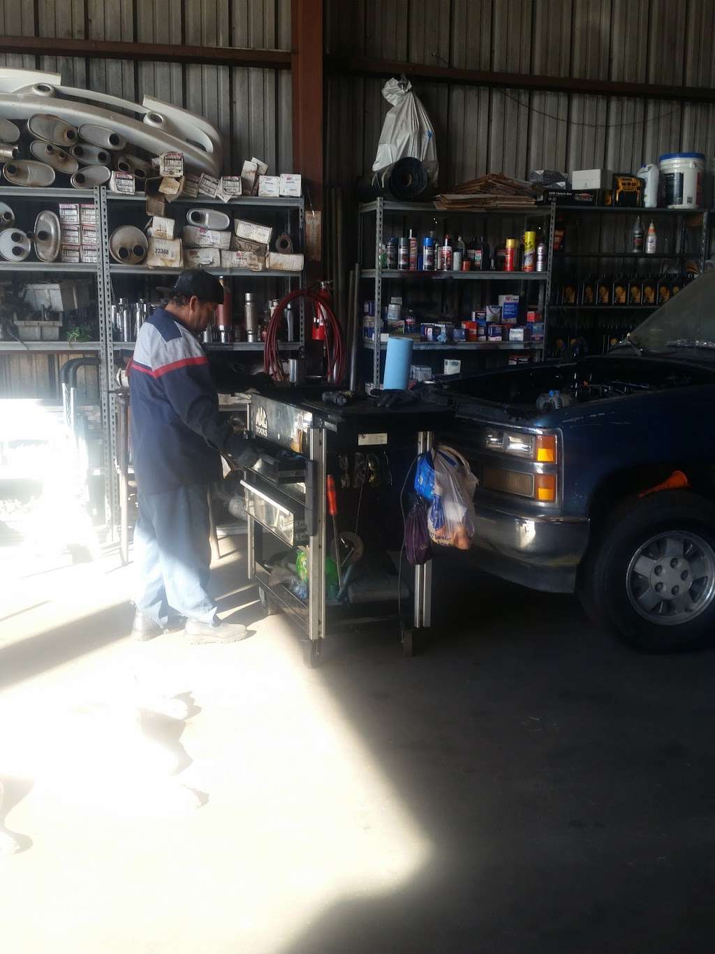 Solis Auto Repair | 920 E Davis St, Conroe, TX 77301, USA | Phone: (936) 539-9757