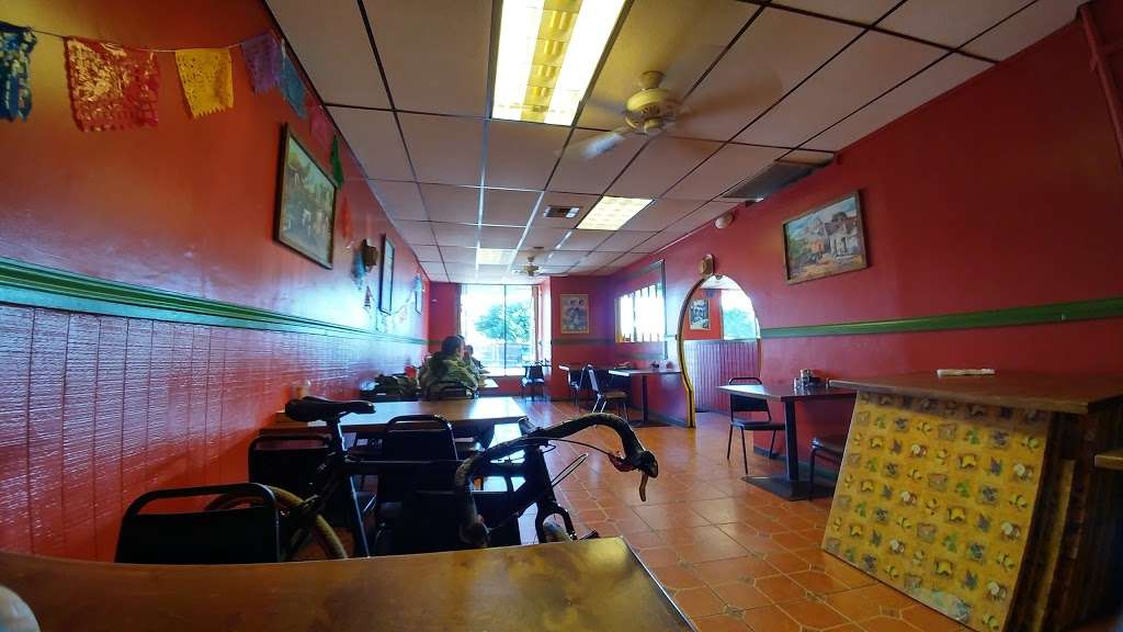 La Comarca Mexican Restaurant | 5131 West Ave, San Antonio, TX 78213, USA | Phone: (210) 340-8050