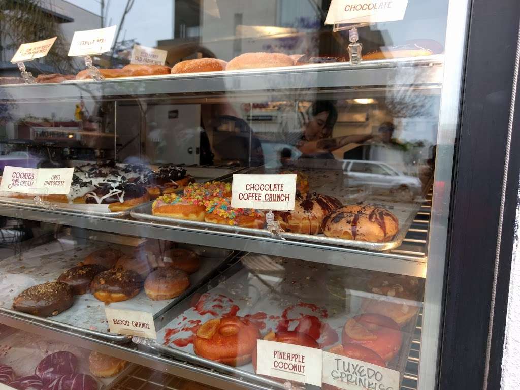 Devils Dozen Donut Shop | 2001 Kettner Blvd, San Diego, CA 92101, USA | Phone: (619) 780-0914