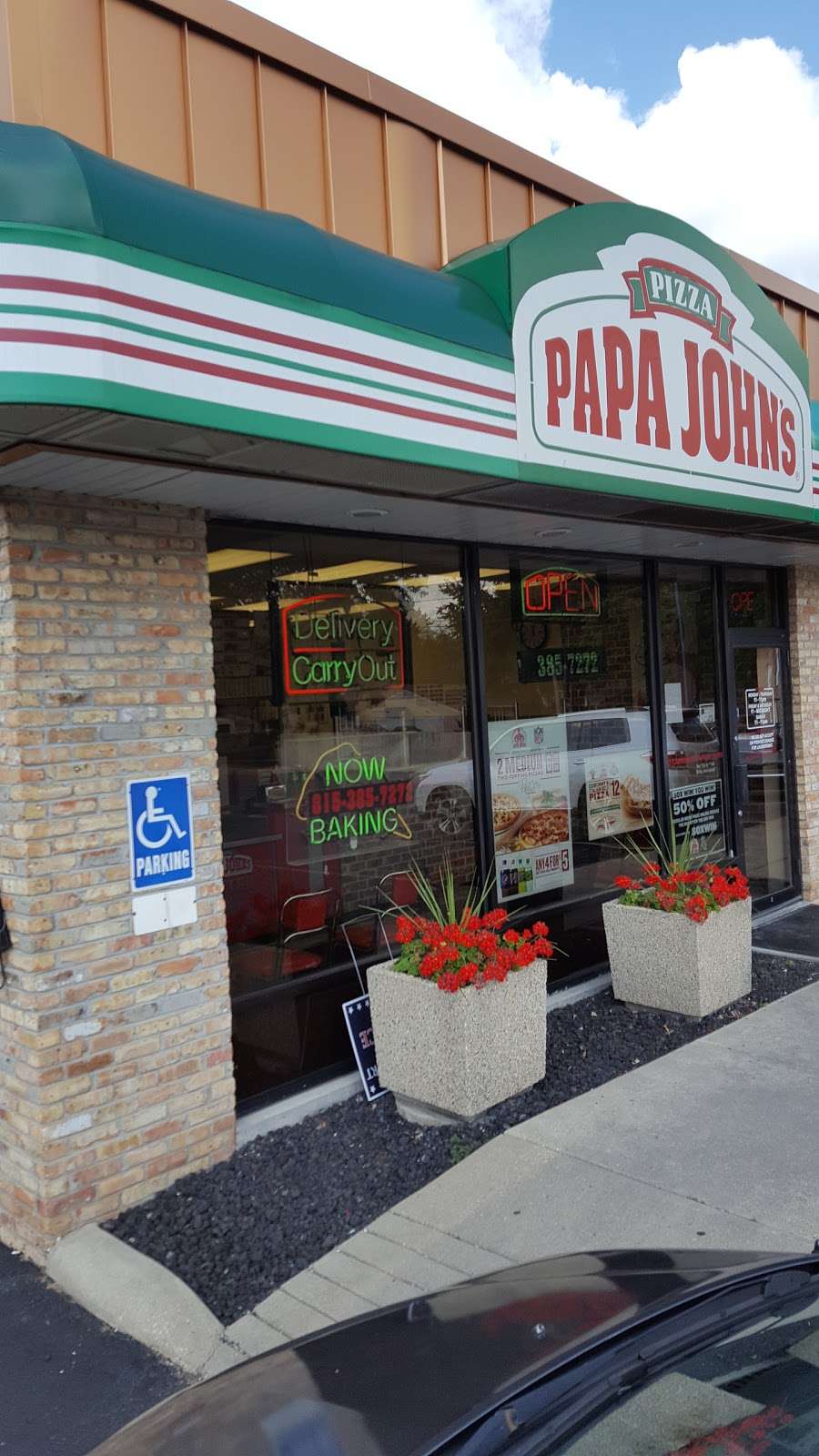 Papa Johns Pizza | 3804 W Elm St, McHenry, IL 60050 | Phone: (815) 385-7272
