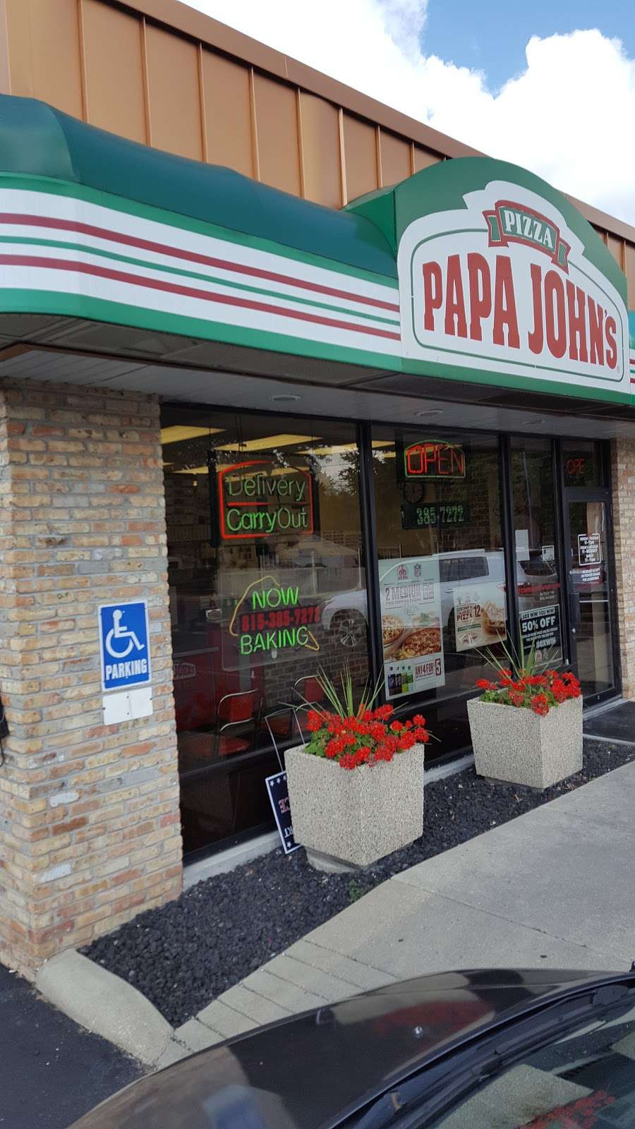 Papa Johns Pizza | 3804 W Elm St, McHenry, IL 60050, USA | Phone: (815) 385-7272