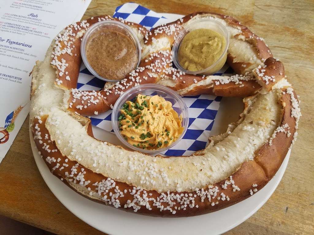 Hofbrauhaus Las Vegas | 4510 Paradise Rd, Las Vegas, NV 89169, USA | Phone: (702) 853-2337