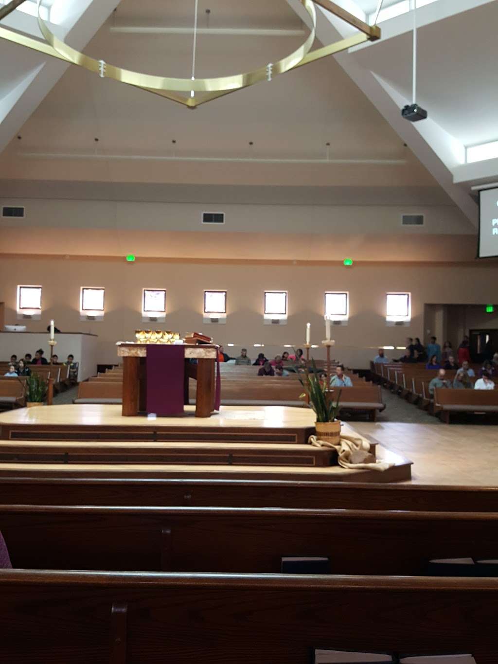 St Frances Cabrini Parish | 6673 W Chatfield Ave, Littleton, CO 80128, USA | Phone: (303) 979-7688