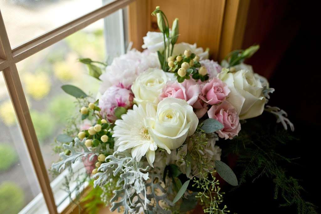 Jen-Mor Florist | 2109 S Dupont Hwy, Dover, DE 19901, USA | Phone: (302) 697-3273