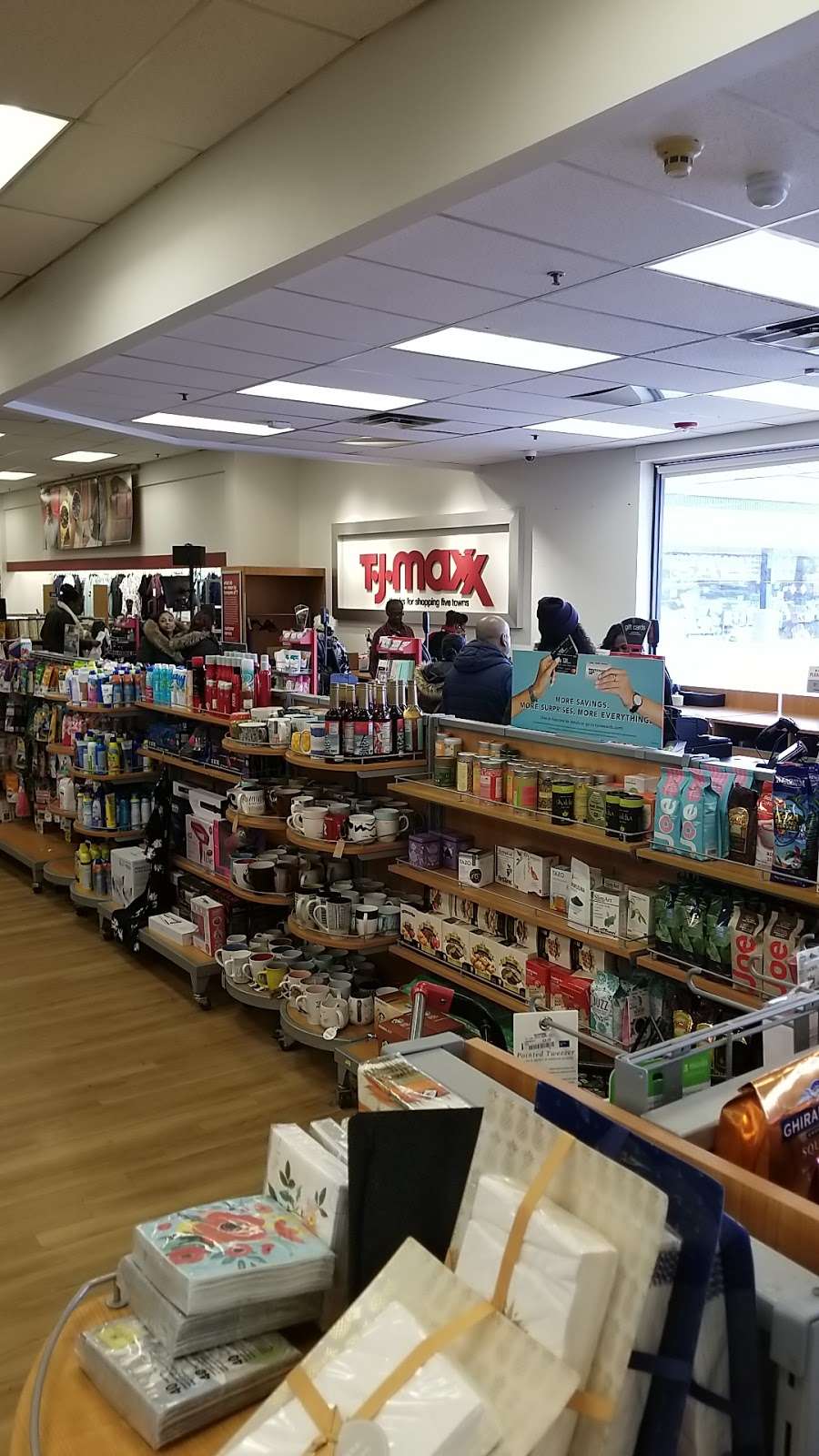 T.J. Maxx | 25300 Rockaway Blvd, Rosedale, NY 11422 | Phone: (516) 374-3464