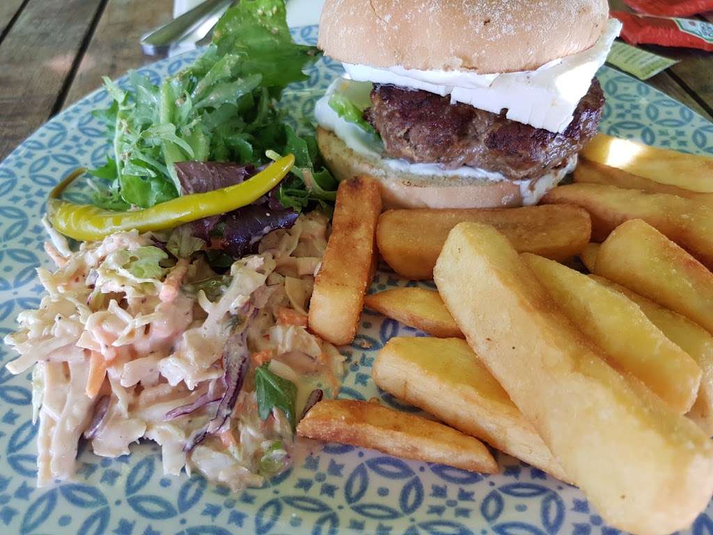 The Poacher | Hartlake Rd, Tonbridge TN11 0PH, UK | Phone: 01732 358934