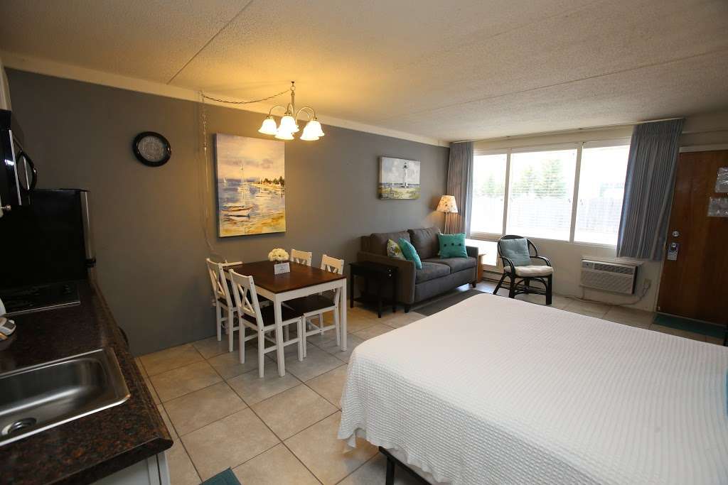 The Beachcomber Resort | 7900 Dune Dr, Avalon, NJ 08202, USA | Phone: (609) 368-5121