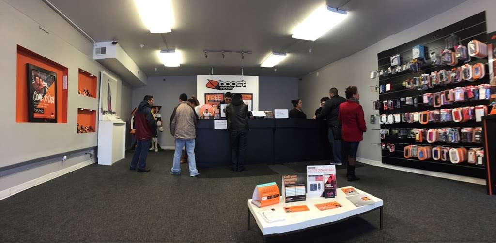 Boost Mobile | 435 Addison Rd, Addison, IL 60101, USA | Phone: (630) 501-0140