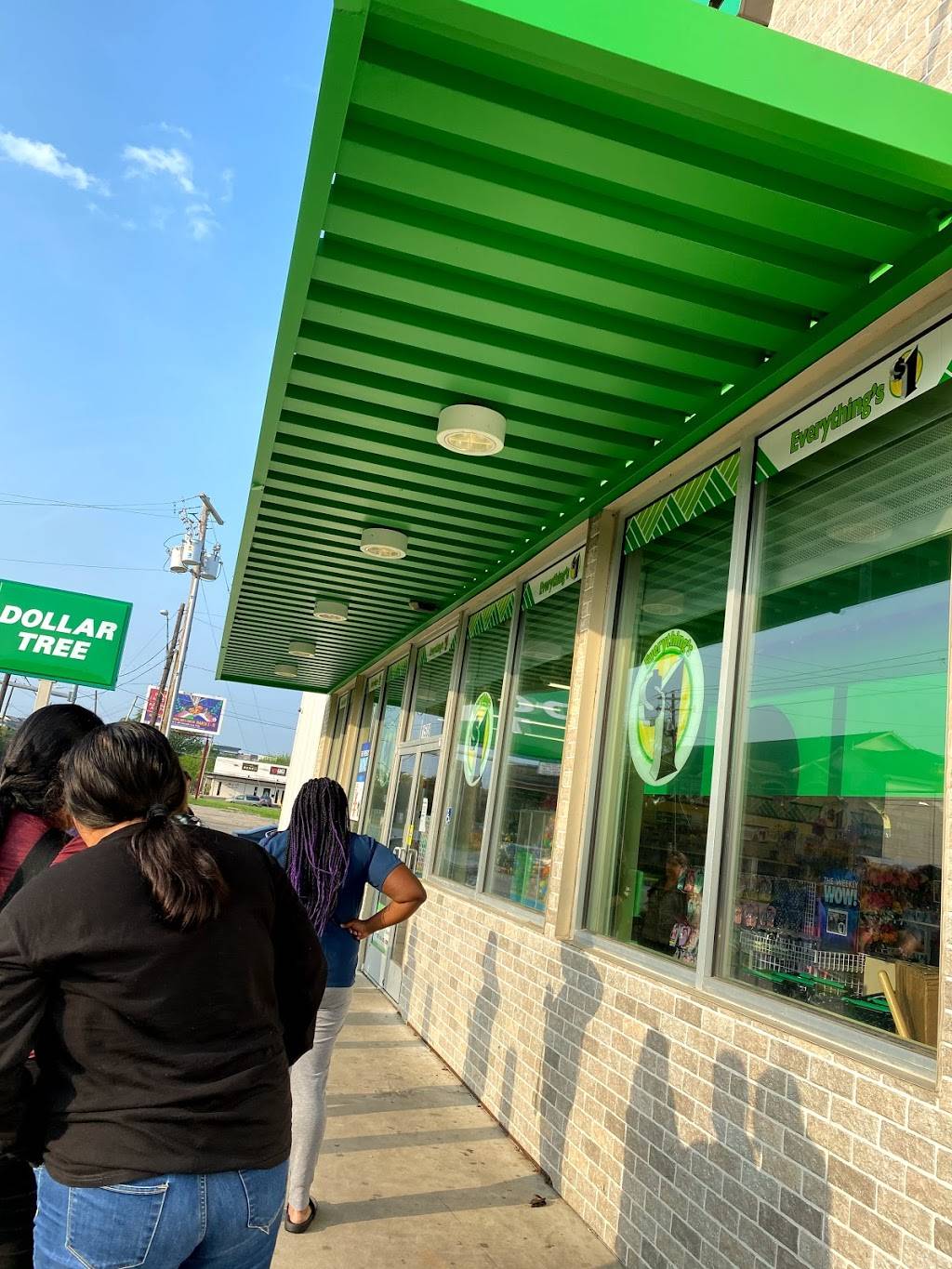 Dollar Tree | 1508 Montopolis Dr, Austin, TX 78741, USA | Phone: (512) 676-4774