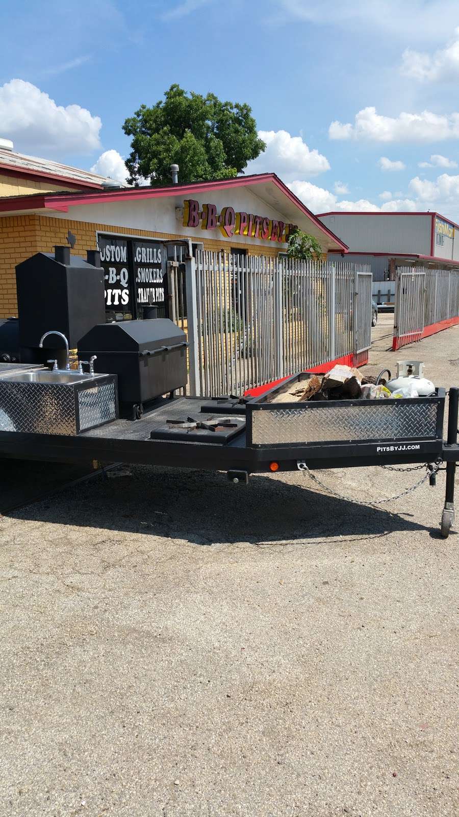 BBQ Pits by JJ | 7039, 9334 Eastex Fwy, Houston, TX 77093, USA | Phone: (713) 691-2922