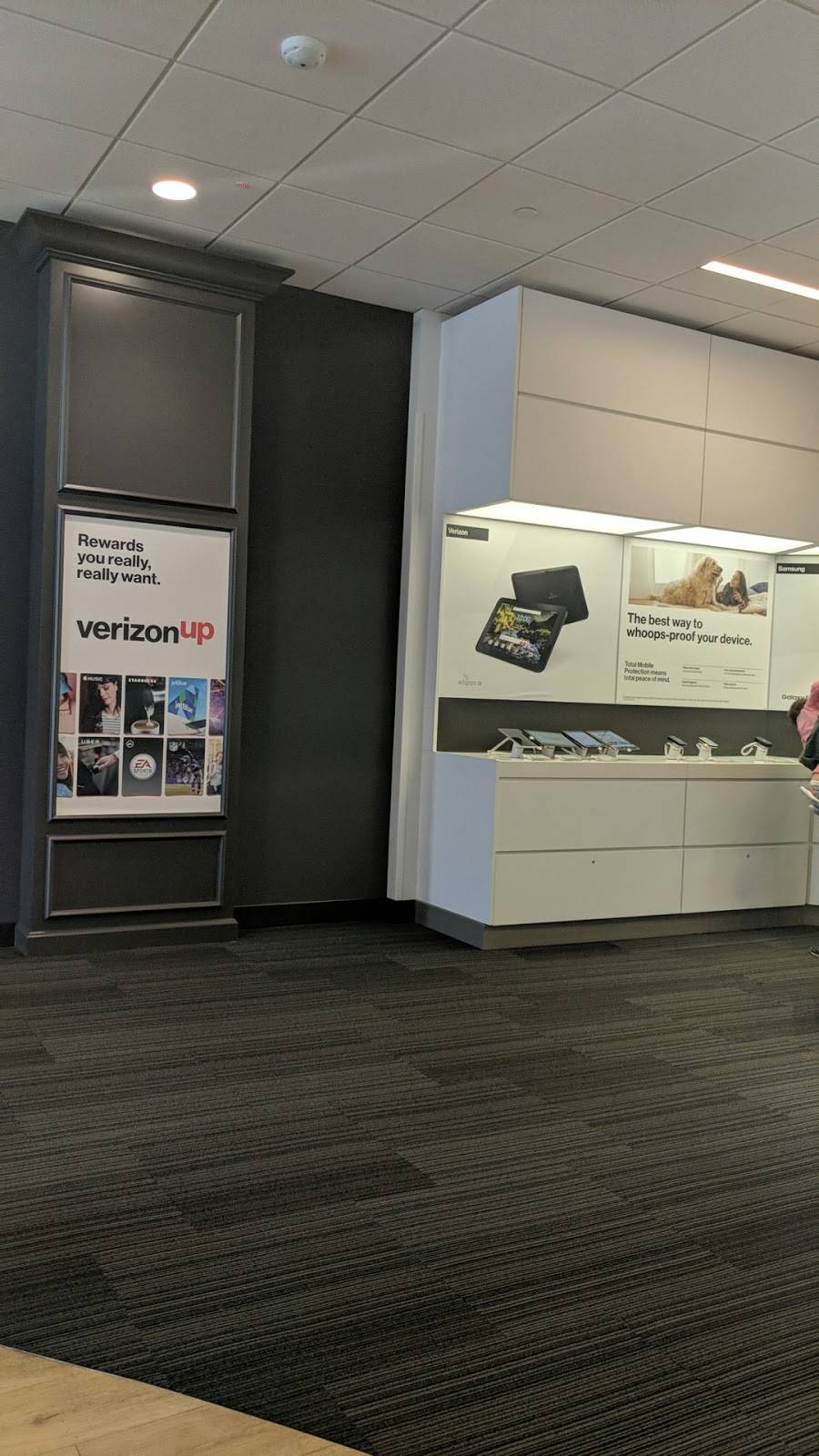 Verizon | 2201 S Wolf Rd, Hillside, IL 60162, USA | Phone: (708) 947-2500