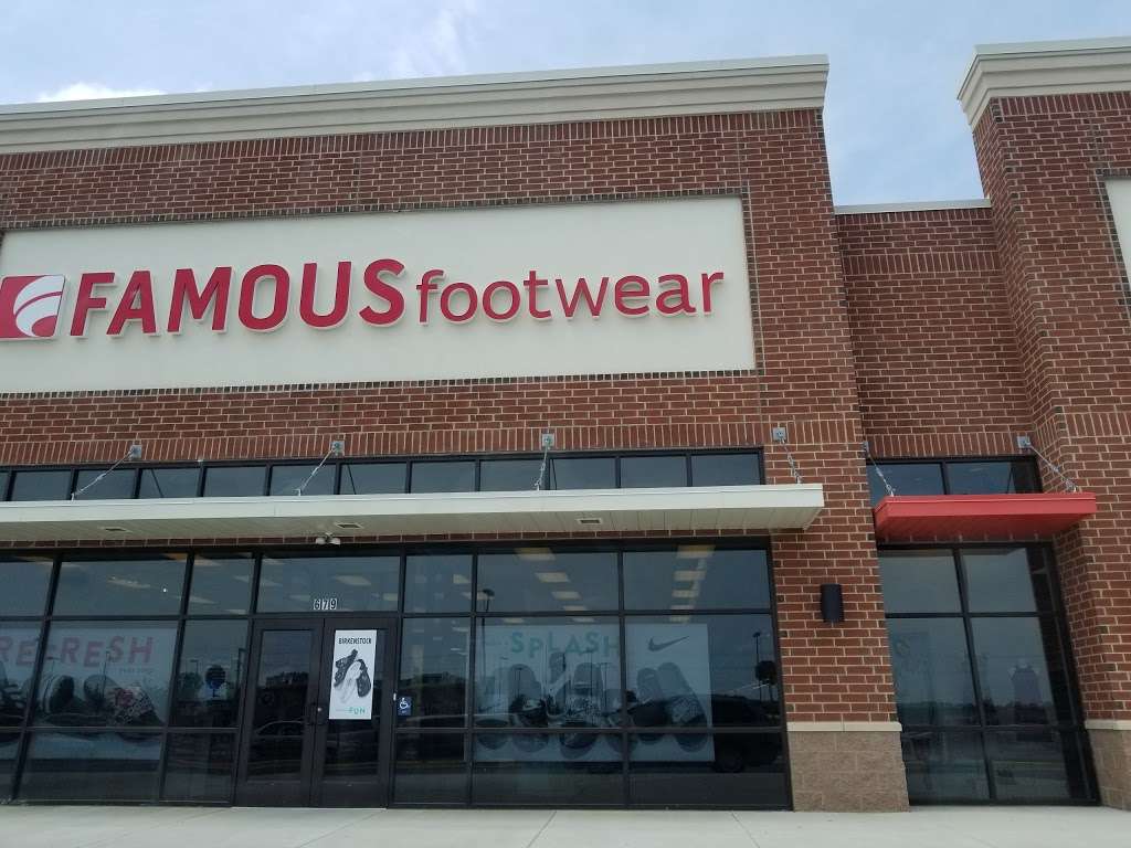 famous footwear delaware