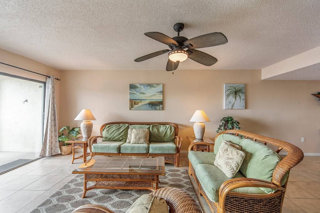 Beach Place Condominiums | 12901 Gulf Ln, Madeira Beach, FL 33708, USA | Phone: (800) 997-1457