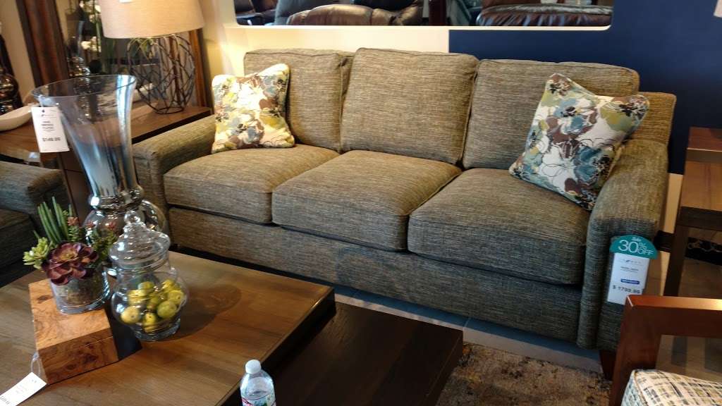 La-Z-Boy Home Furnishings & Décor | 8185 Fletcher Pkwy, La Mesa, CA 91942, USA | Phone: (619) 461-2846