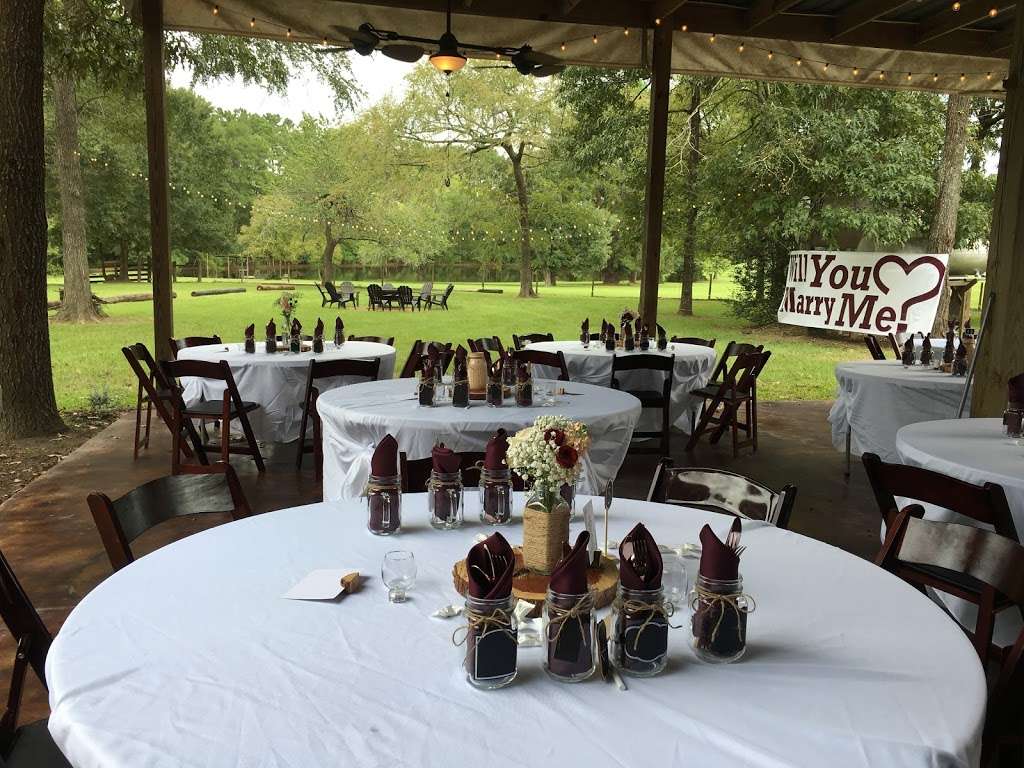 Double Bar B Wedding Venue & Guest Ranch | 17695 FM 1774, Plantersville, TX 77363, USA | Phone: (281) 300-8457