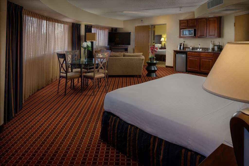 Holiday Inn Express Scottsdale North | 7350 E Gold Dust Ave, Scottsdale, AZ 85258, USA | Phone: (480) 596-6559