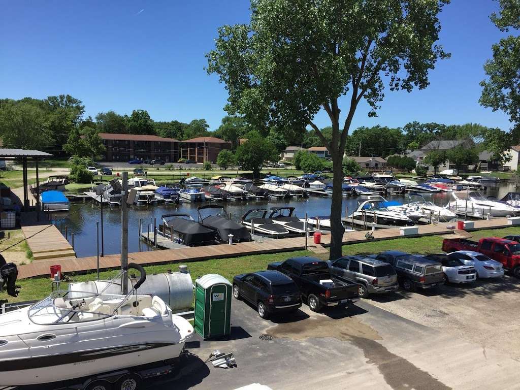 Fox Lake Harbor | 400 Grand Ave, Fox Lake, IL 60020 | Phone: (847) 587-0200