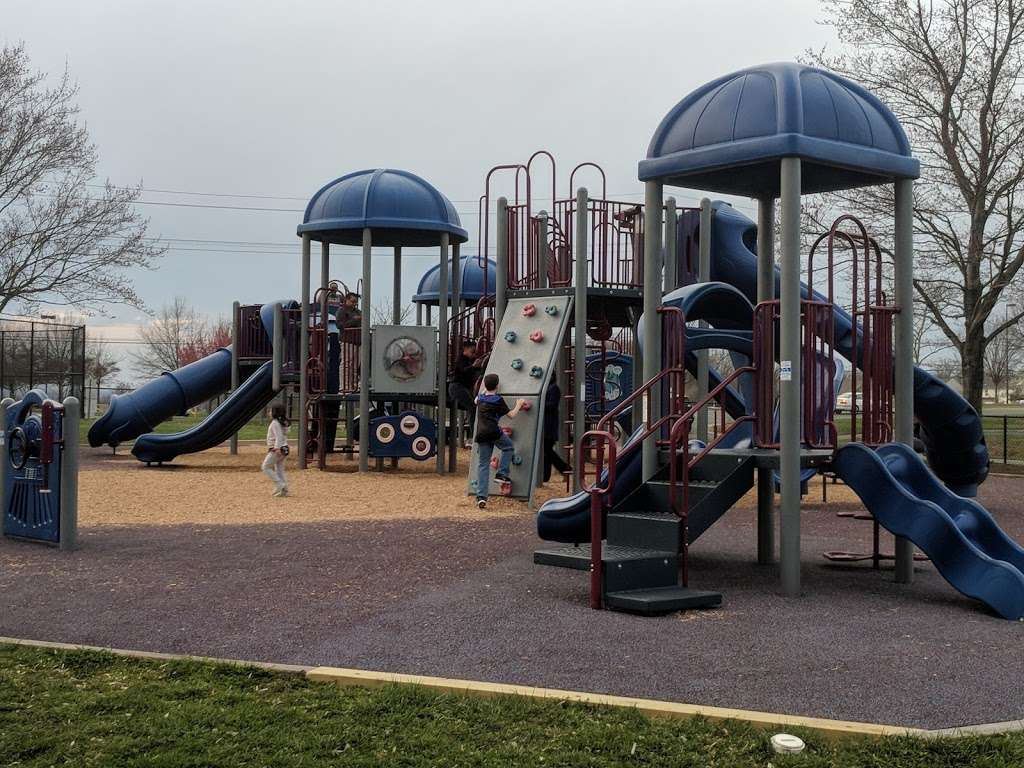 South Germantown Recreational Park | 14501 Schaeffer Rd, Boyds, MD 20841, USA | Phone: (301) 601-4400