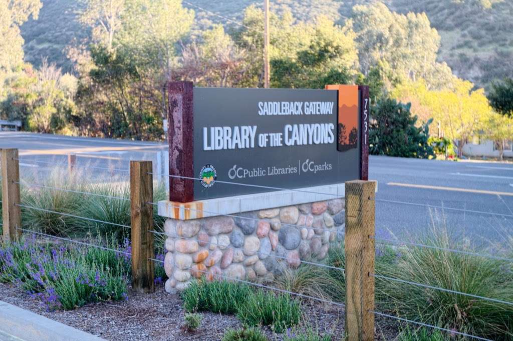 Library of the Canyons | 7531 E Santiago Canyon Rd, Silverado, CA 92676, USA | Phone: (714) 649-2216