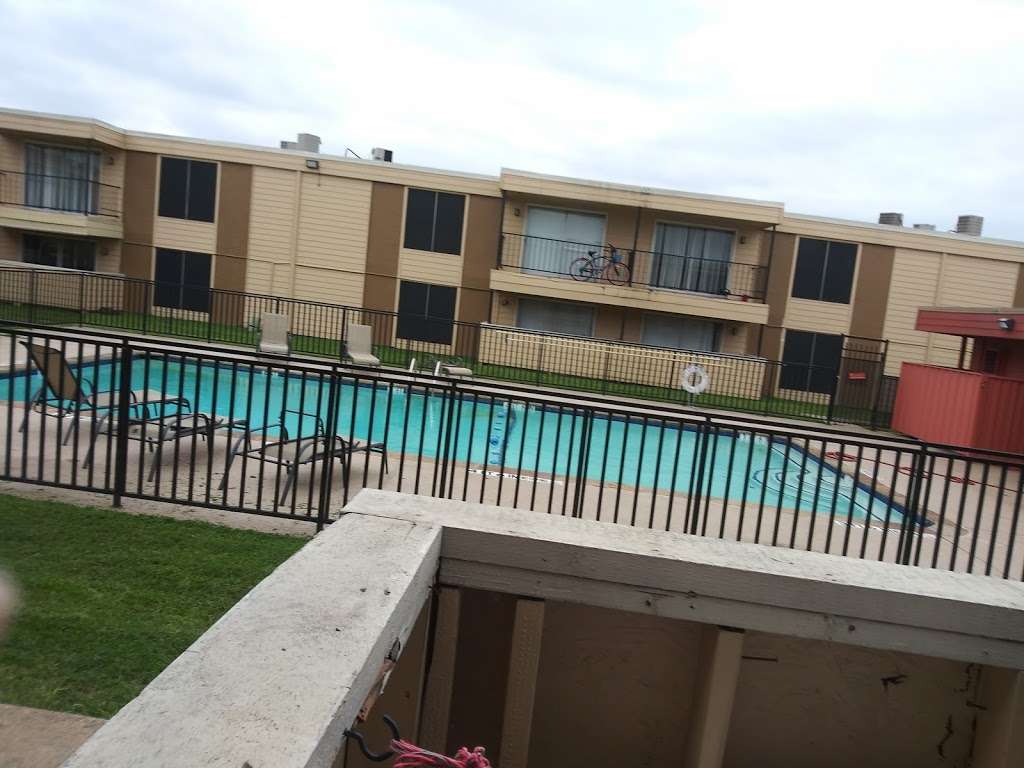 Summer Glen Apartments | 9624 Rolling Rock Ln, Dallas, TX 75238, USA | Phone: (972) 850-0010