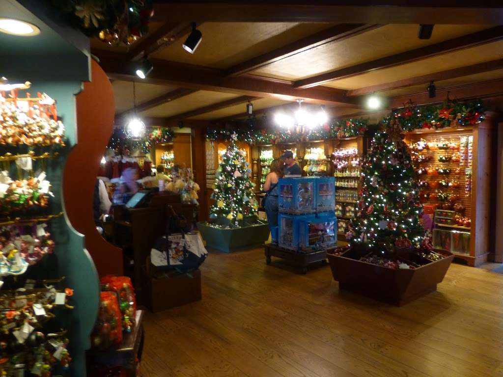 Ye Olde Christmas Shoppe | Magic Kingdom, Liberty Square, Orlando, FL 32836, USA | Phone: (407) 939-5277