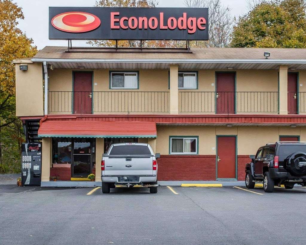 Econo Lodge | 501 S Middle St, Frackville, PA 17931, USA | Phone: (570) 874-3838