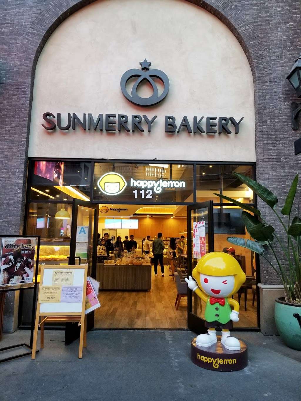 Sunmerry Bakery | Happy Lemon | 550 N Atlantic Blvd Unit 112, Monterey Park, CA 91754 | Phone: (626) 656-6557