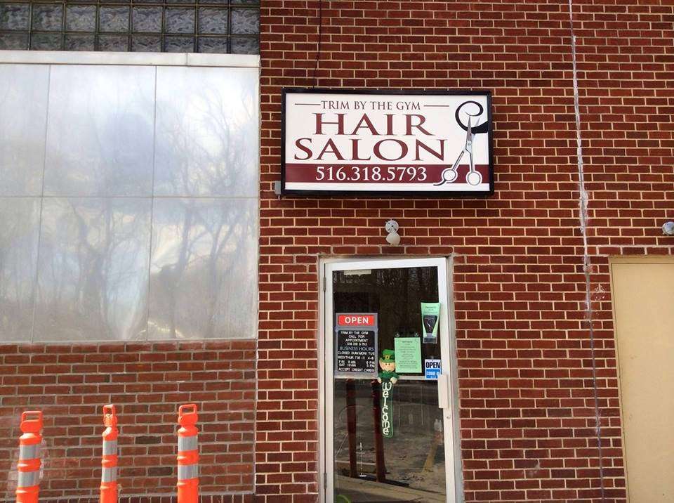 Trim By The Gym Hair Salon in 3728 Park Ave, Wantagh, NY 11793, USA