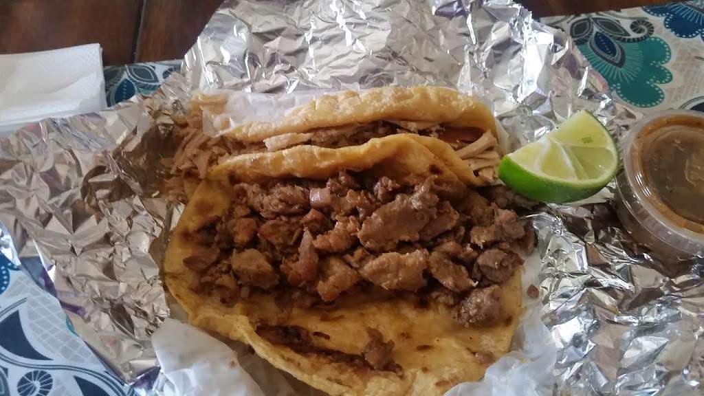 Carnitas Loya Fast Food | 10424 Laurel Canyon Blvd B, Pacoima, CA 91331, USA | Phone: (818) 899-4223