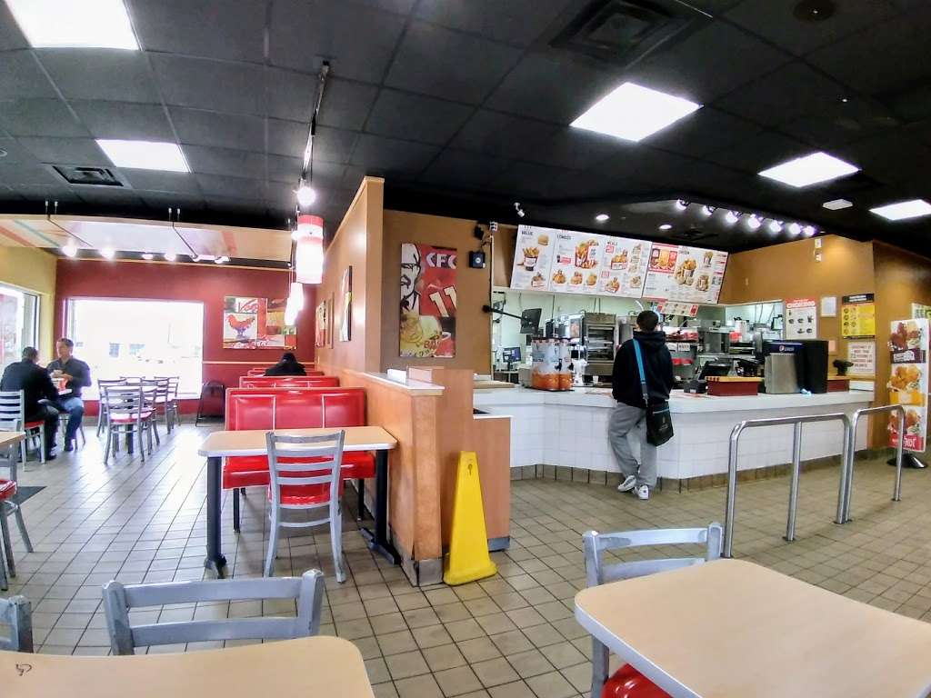 KFC | 1453 Forest Ave, Staten Island, NY 10302, USA | Phone: (718) 447-2822