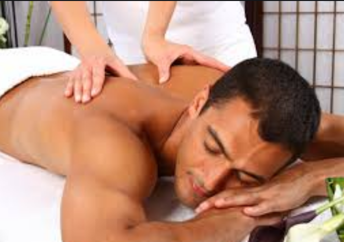 Blue Moon Spa | 1182 N Main St, Manteca, CA 95336, USA | Phone: (209) 665-4007