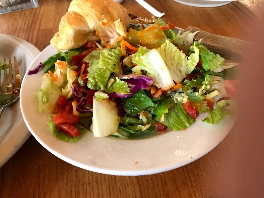 Raffertys Restaurant and Bar | 4041 Armory Oaks Dr #4577, Nashville, TN 37204, USA | Phone: (615) 279-9660