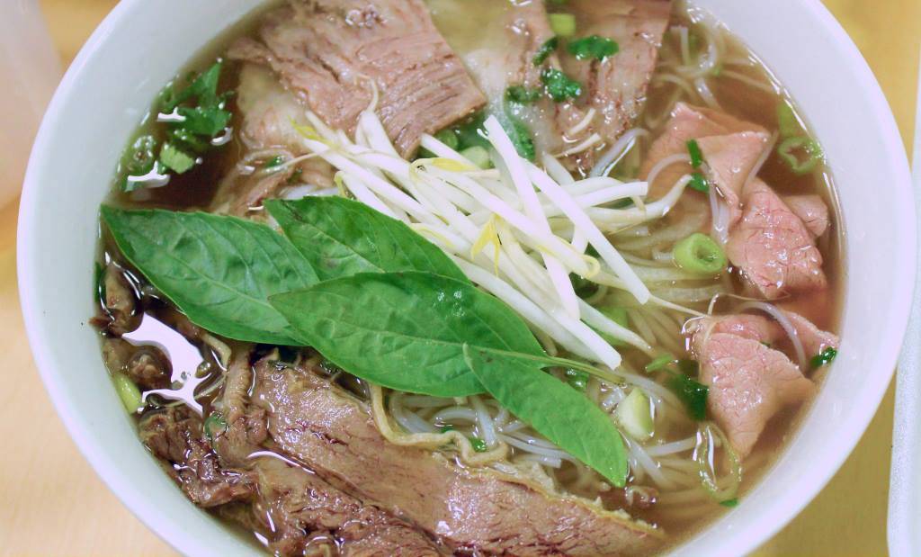 Pho 83 | 615 Pilot House Dr, Newport News, VA 23606, USA | Phone: (757) 873-8382