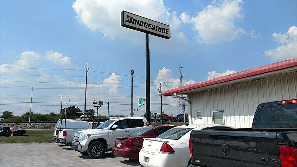 J & E Tire Center Inc | 4835 S Harding St, Indianapolis, IN 46217, USA | Phone: (317) 781-8808