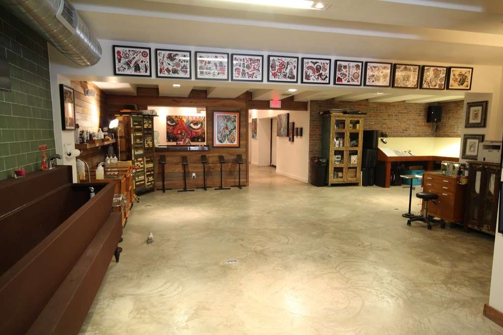 HandCrafted Tattoo And Art Gallery | 3013 SE 5th St, Fort Lauderdale, FL 33316, USA | Phone: (954) 767-0411