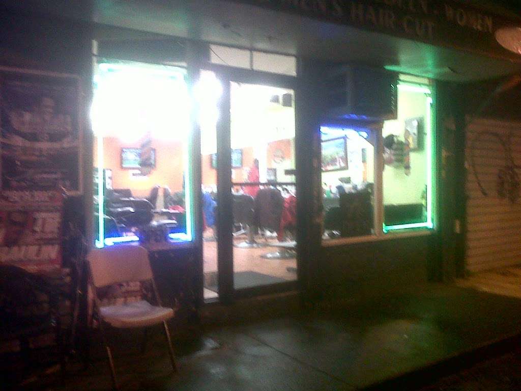 Elvis Barber Shop | 3259 Fulton St, Brooklyn, NY 11208, USA | Phone: (718) 964-1692
