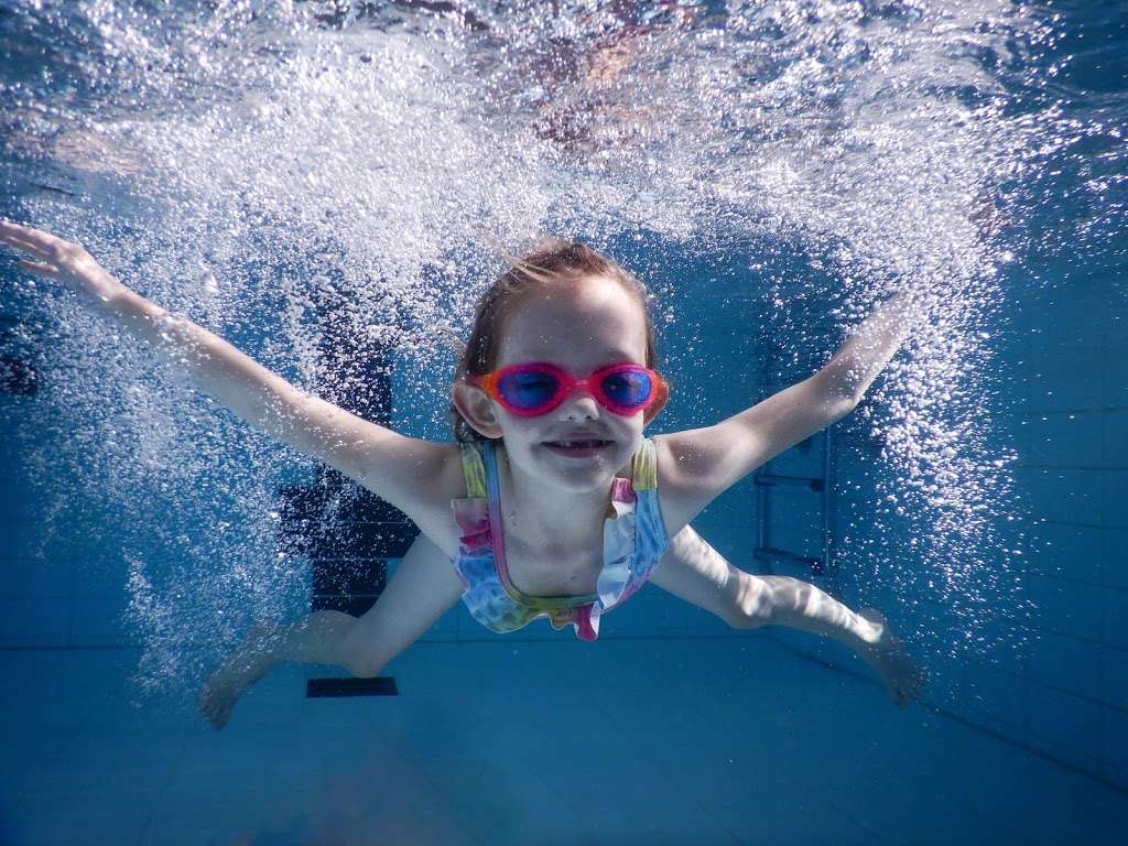 PalmerSwim Baby & Child Lessons | Harlow Fields School, Tendring Road, Harlow CM18 6RN, UK | Phone: 07932 010146