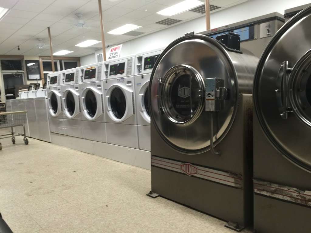 Colonial Launderette | 270 S Main St, Wharton, NJ 07885, USA | Phone: (973) 328-0639