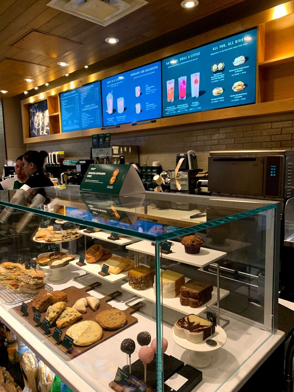 Starbucks | 3200 E Airfield Dr, Dallas, TX 75261, USA