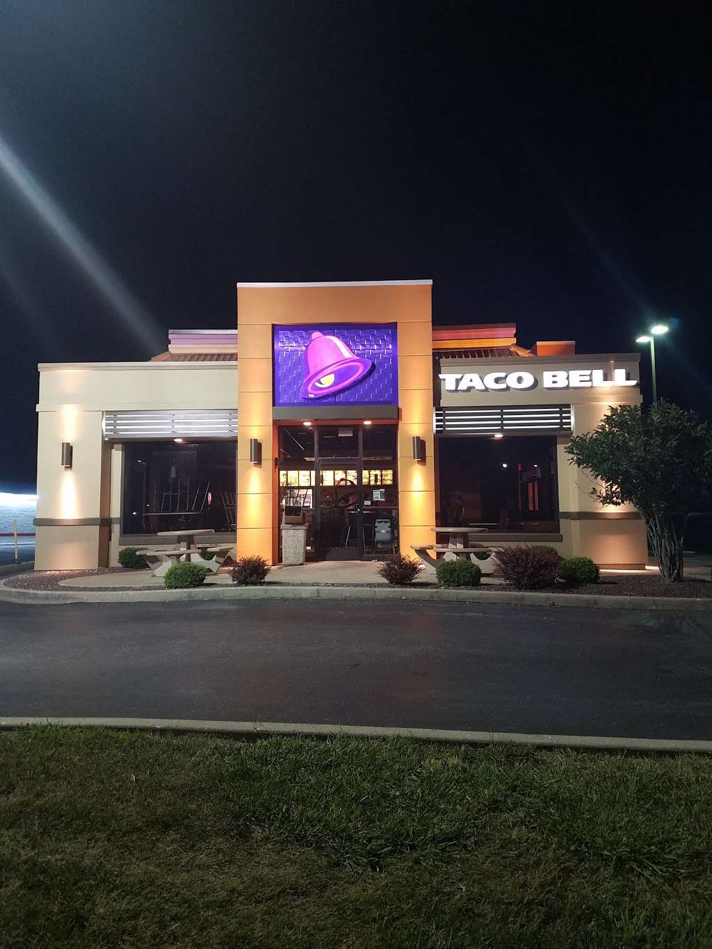 Taco Bell | 1551 W Thompson Rd, Indianapolis, IN 46217 | Phone: (317) 791-8450