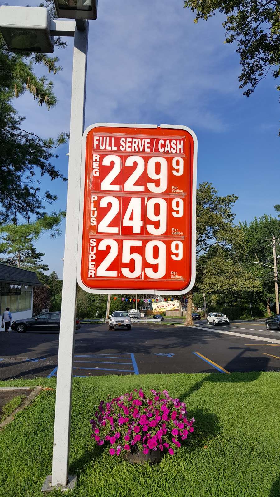 GAS SALE | 90 E Main St, Huntington, NY 11743, USA | Phone: (631) 351-1762